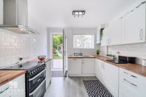 Kitchen - click for photo gallery